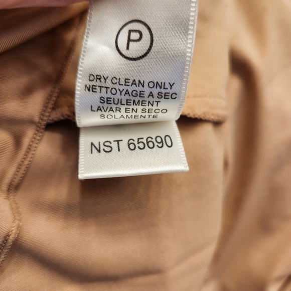 BCBGMaxAzria Black Tulle Lace Halter Gown Maxi Dress Wedding Guest Prom Party - Picture 8 of 9